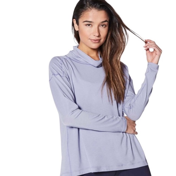 Lulu Lemon Long Sleeve - Picture 3 of 4